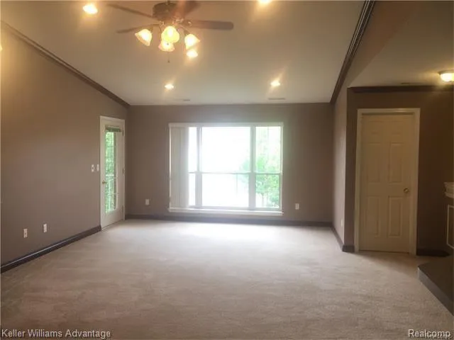 $1,850 | 17208 Chesapeake Circle, Walled Lake, MI 48390