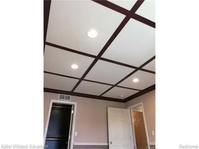 $1,850 | 17208 Chesapeake Circle, Walled Lake, MI 48390