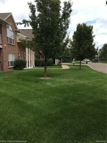 $1,850 | 17208 Chesapeake Circle, Walled Lake, MI 48390