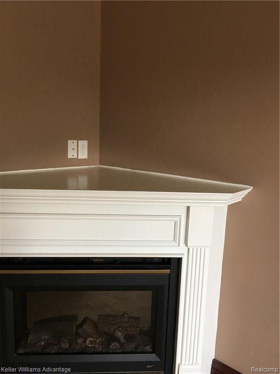 17208 Chesapeake Circle Walled Lake, MI 48390 - Photo 7 of 37 8