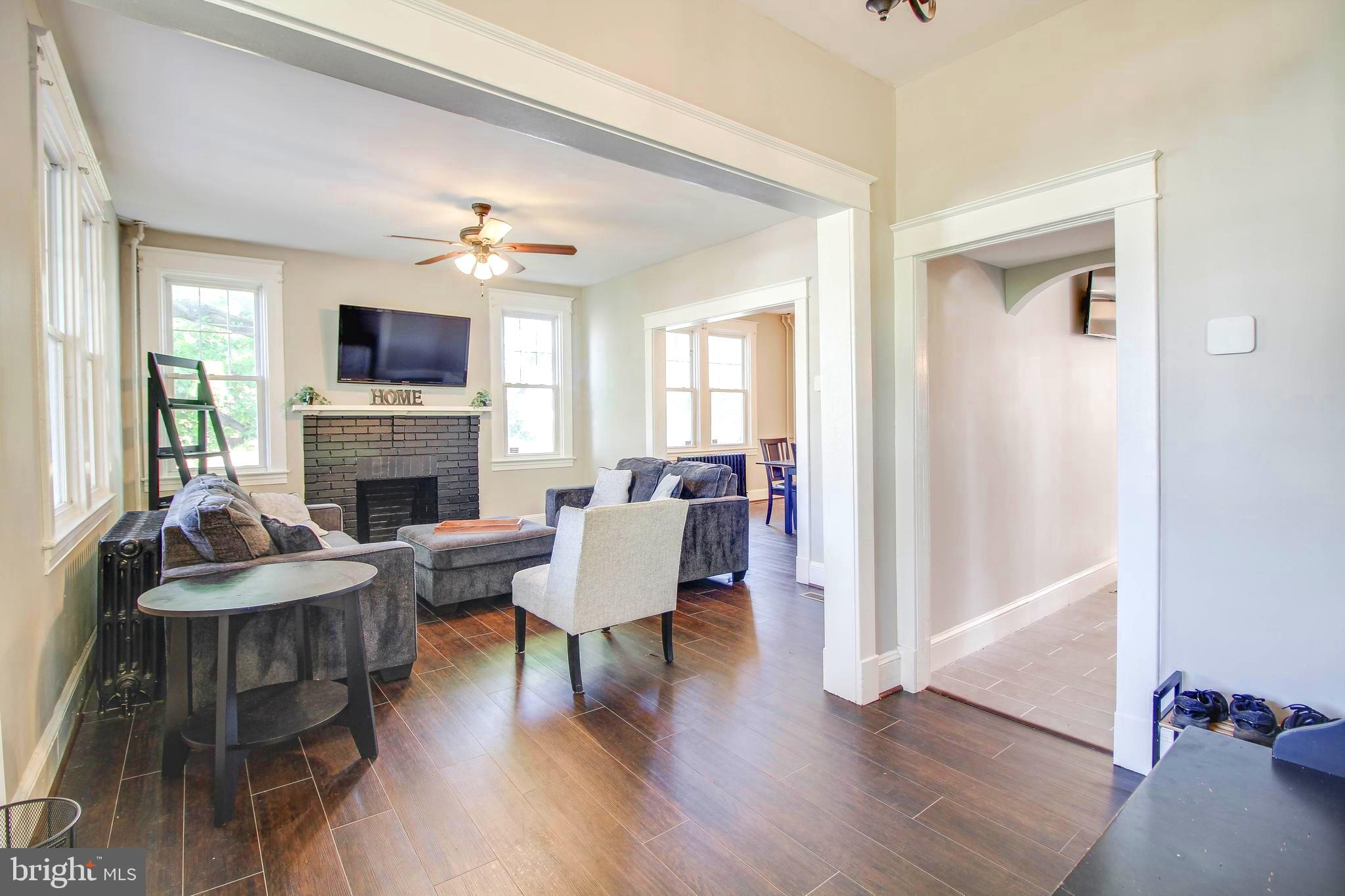 650 Orpington Road Baltimore, MD 21229 - Photo 3 of 57 Foyer as you walk in front door