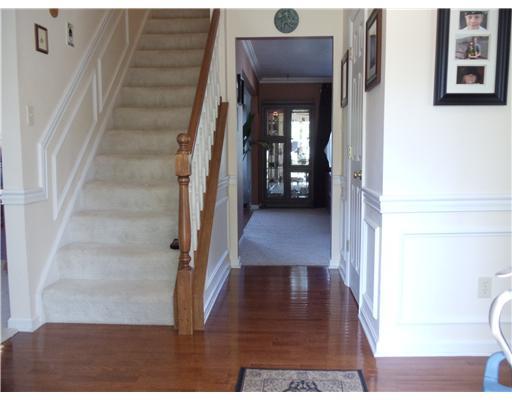 Entry/Foyer. 