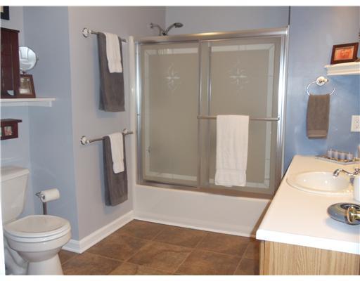 4 Pacers Ridge Drive Canonsburg, PA 15317 - Photo 10 of 18 Master Bath/Spa.