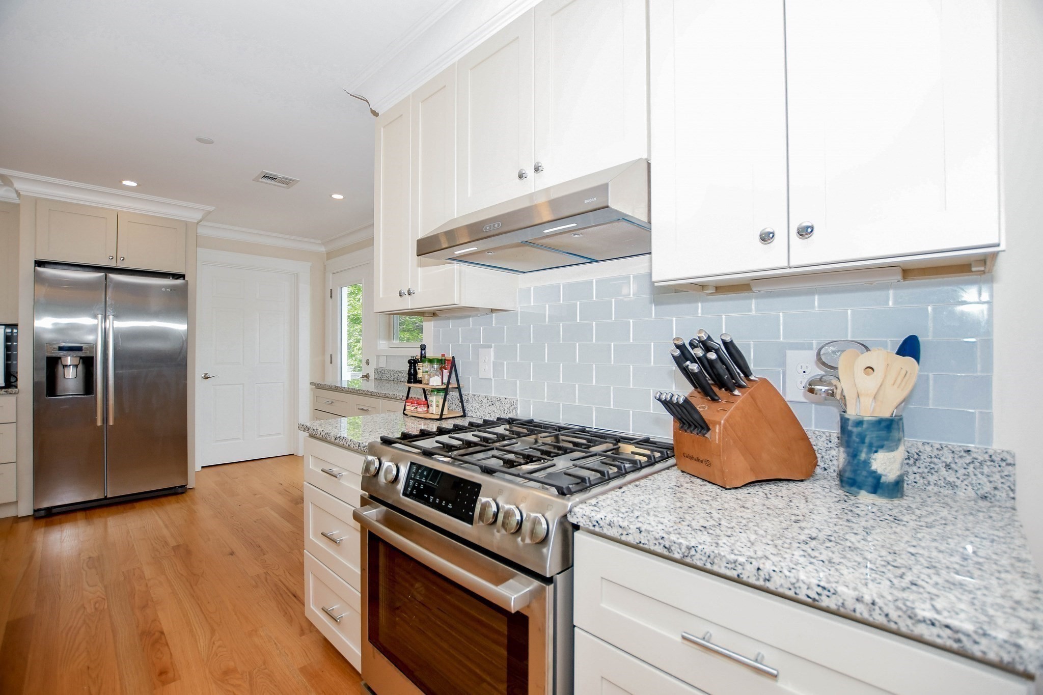 324 Front Street, Unit 4 Marion, MA 02738 - Photo 6 of 42 Gallery Image 6