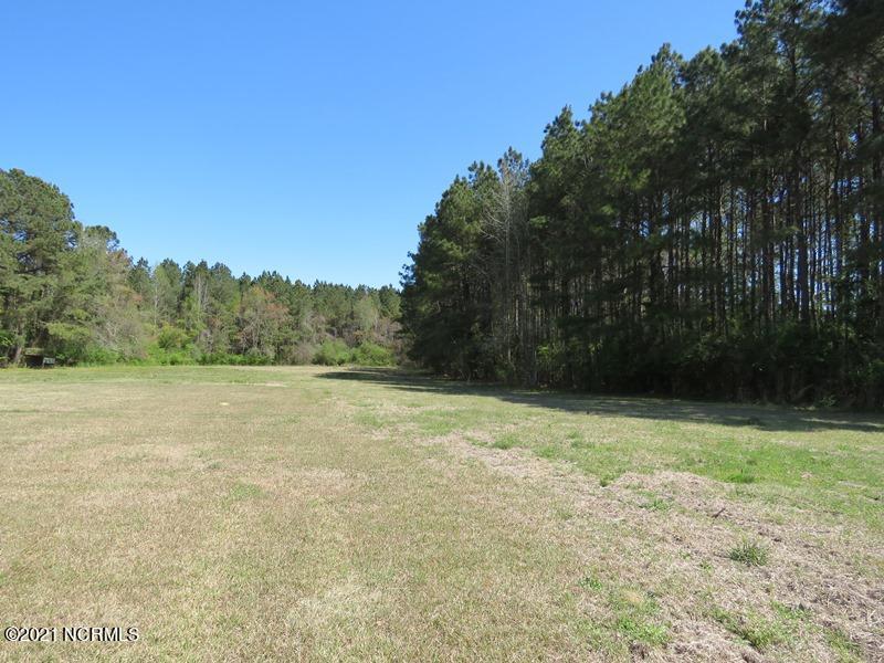 422 Hedgepeth Road Fairmont, NC 28340 - Photo 12 of 29 12