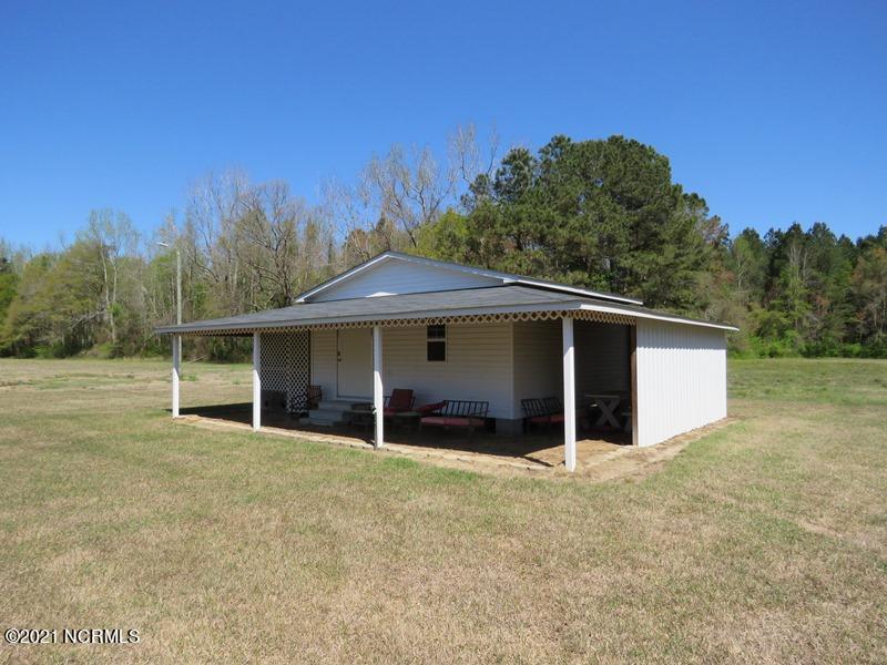 422 Hedgepeth Road Fairmont, NC 28340 - Photo 8 of 29 8