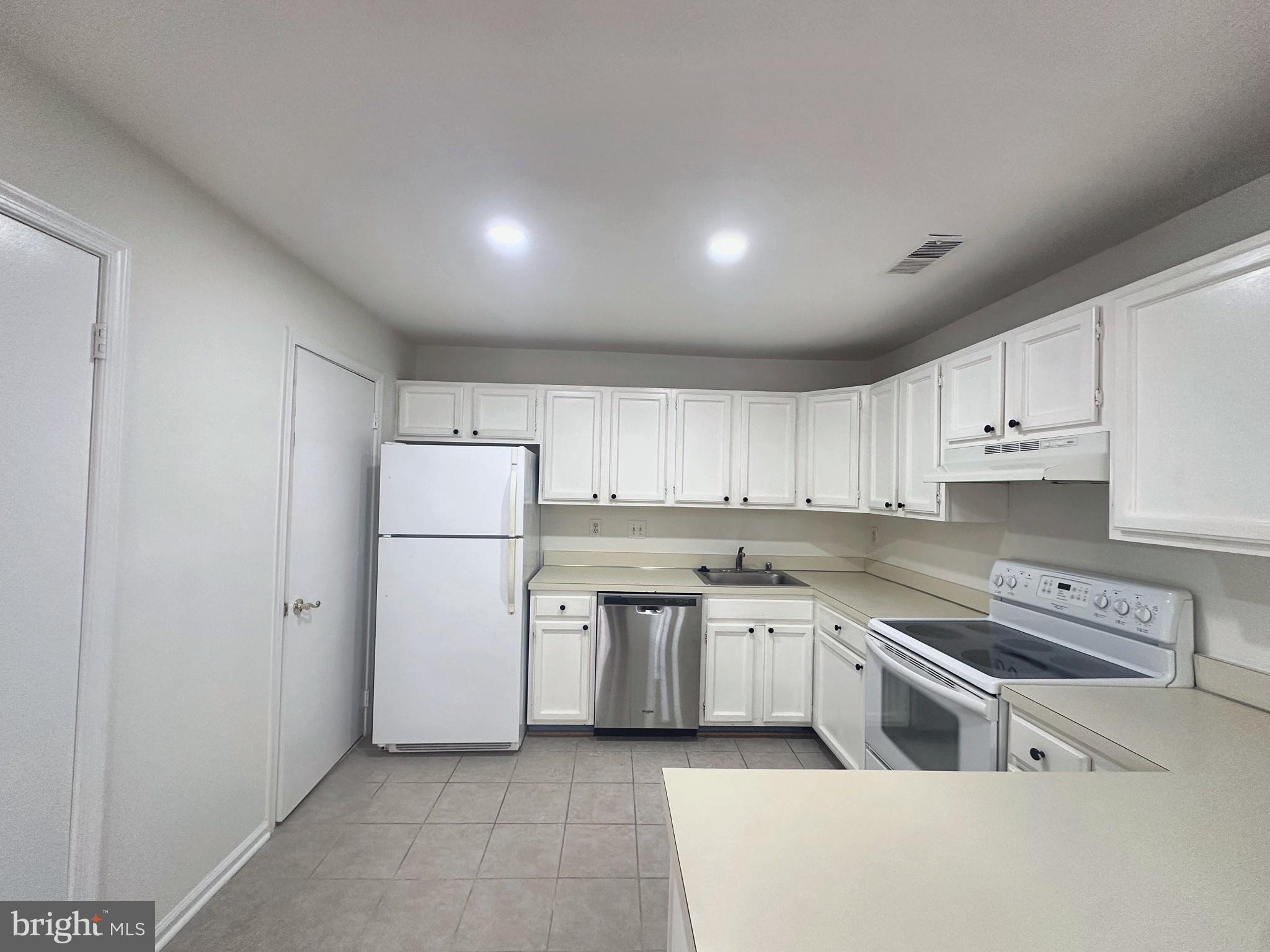 10708 Kings Riding Way, Unit T219 Rockville, MD 20852 - Photo 6 of 15 Gallery Image 6