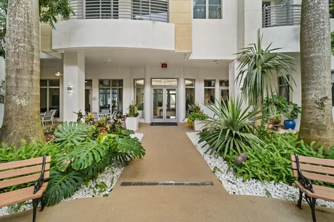 $420,000 | 1830 Radius Drive, Unit 523, Hollywood, FL 33020