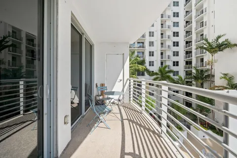 $420,000 | 1830 Radius Drive, Unit 523, Hollywood, FL 33020