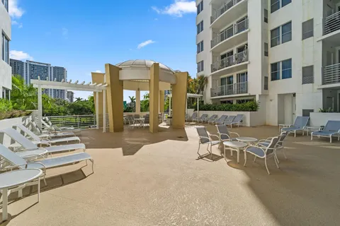 $420,000 | 1830 Radius Drive, Unit 523, Hollywood, FL 33020