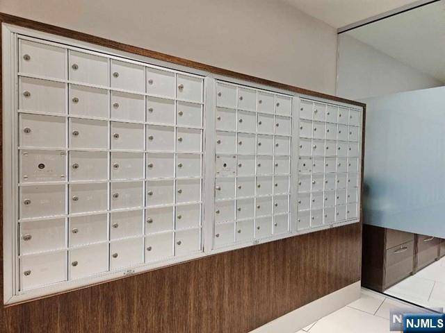 807 Hudson Park Edgewater, NJ 07020 - Photo 20 of 27 a view of an entryway