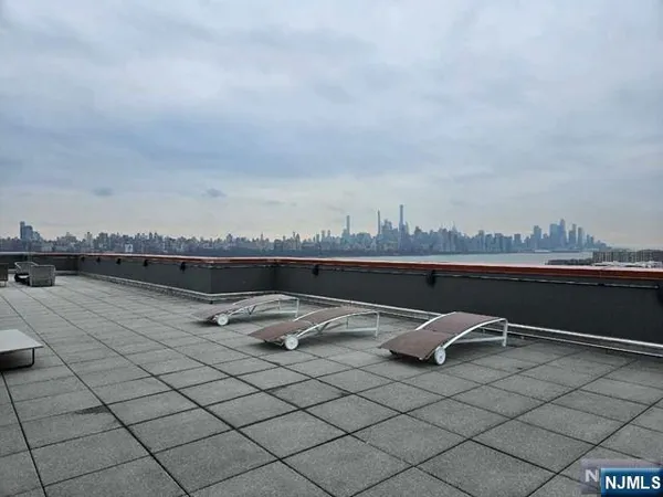 $3,000 | 807 Hudson Park, Edgewater, NJ 07020