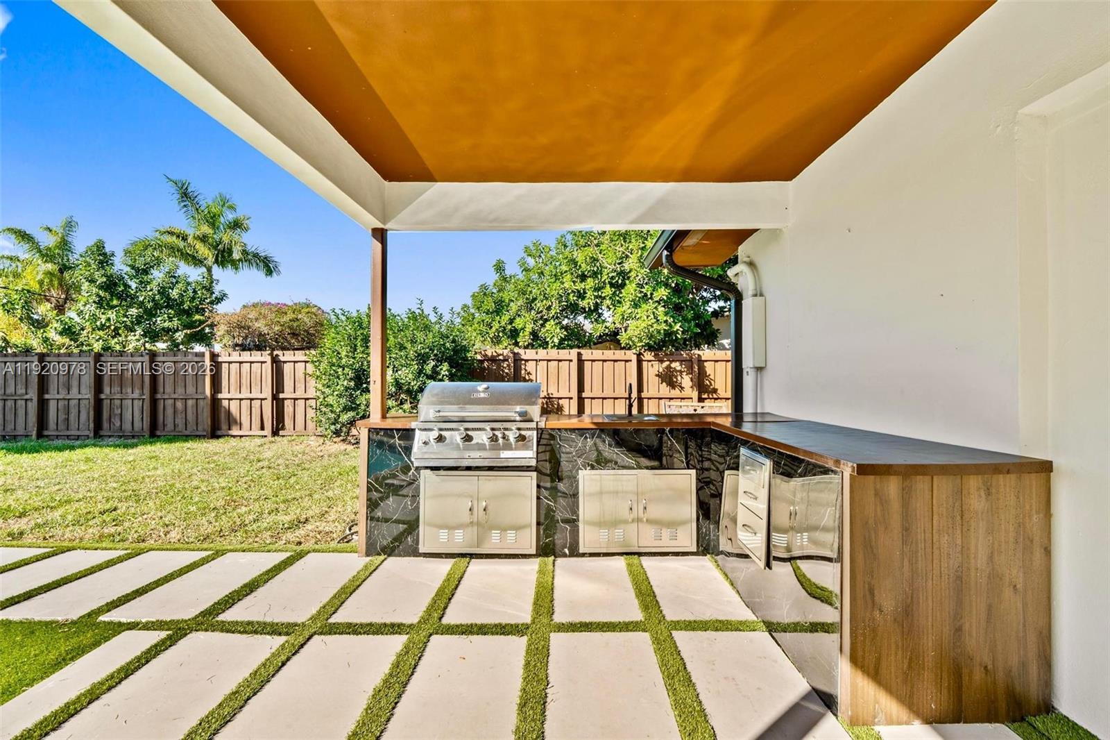 7020 Plantation Road Plantation, FL 33317 - Photo 14 of 34 Gallery Image 14