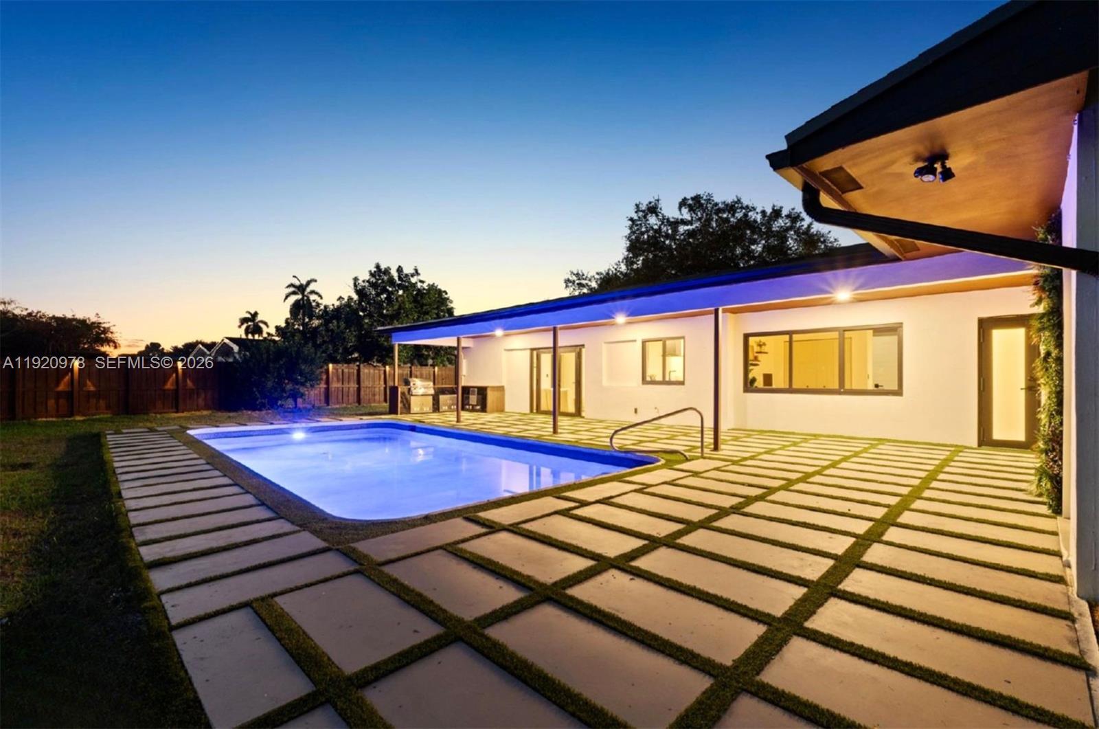 7020 Plantation Road Plantation, FL 33317 - Photo 16 of 34 Gallery Image 16