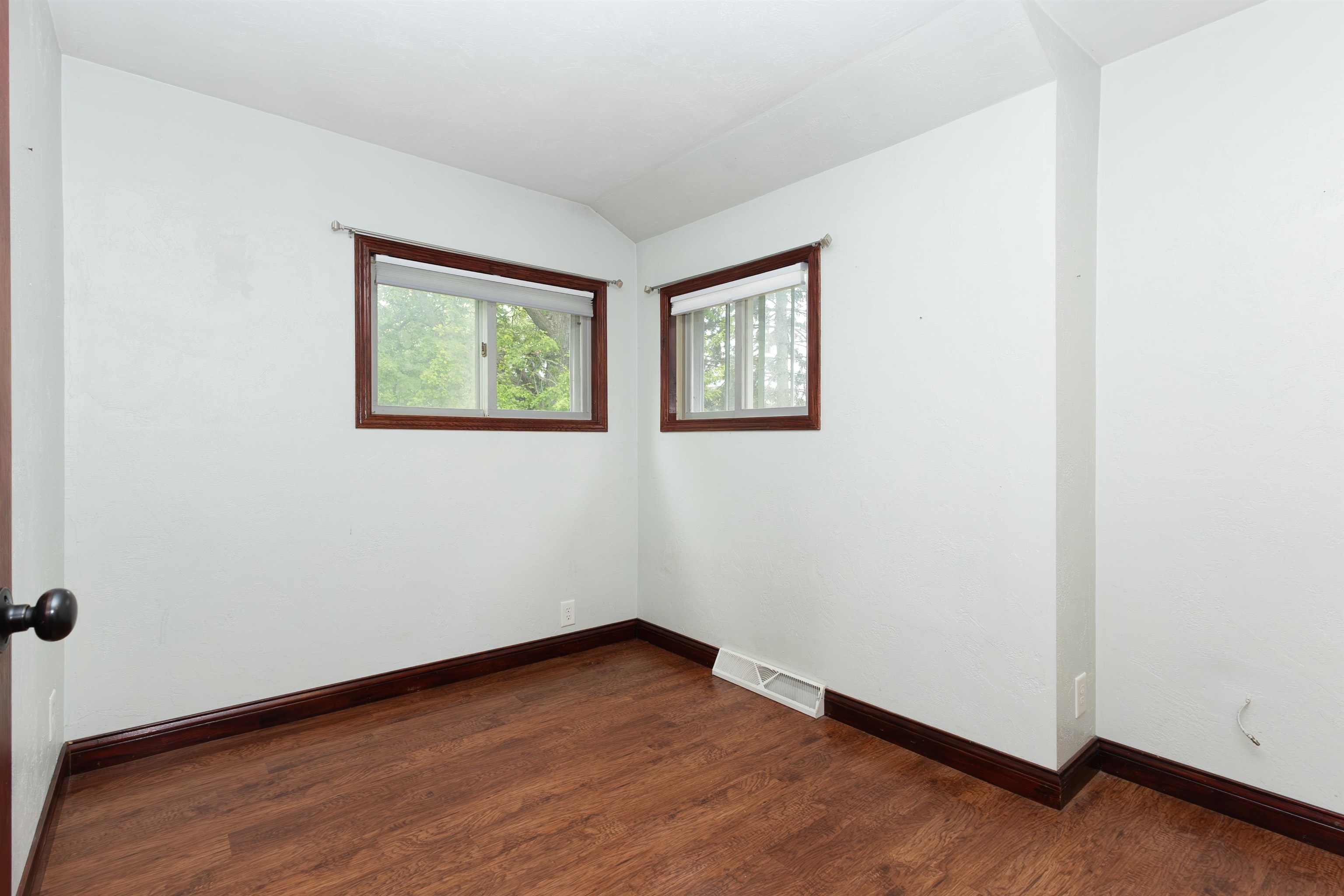 1585 Cold Spring Road Neenah, WI 54956 - Photo 13 of 35 Gallery Image 13
