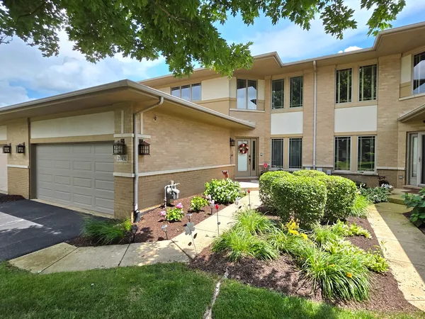 $569,808 | 20432 Fallingwater Circle, Frankfort, IL 60423