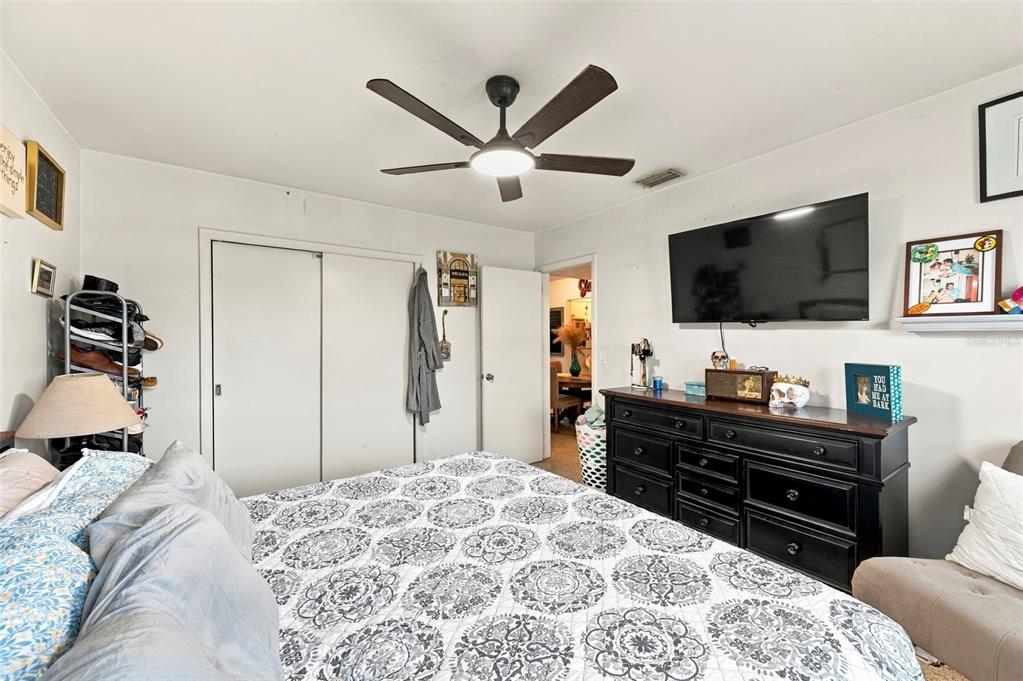 1154 Angle Road Dunedin, FL 34698 - Photo 15 of 51 Gallery Image 15