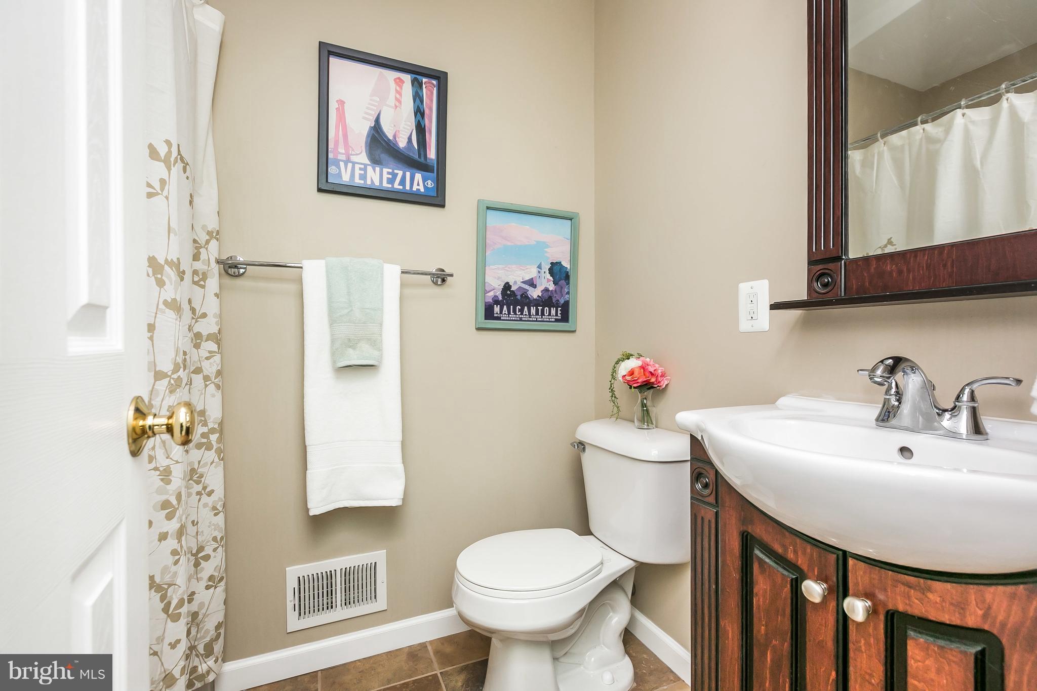 2960 Keswick Road Baltimore, MD 21211 - Photo 23 of 27 Bath 2