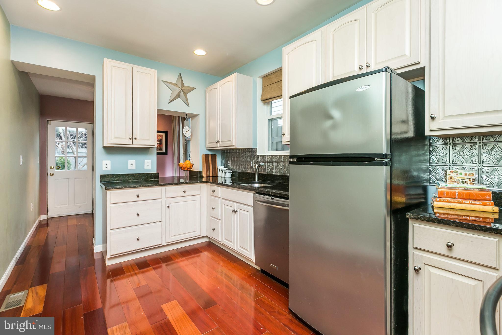 2960 Keswick Road Baltimore, MD 21211 - Photo 9 of 27 Kitchen