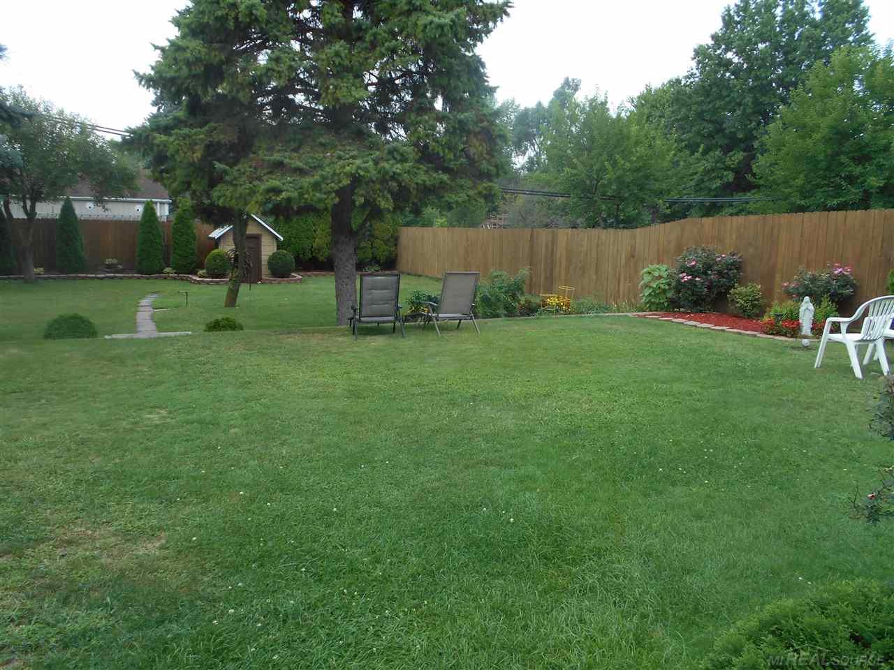 21351 Ryan Road Warren, MI 48091 - Photo 6 of 18