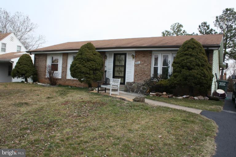 804 North York Road Sterling, VA 20164 - Photo 12 of 12 Exterior (Front)