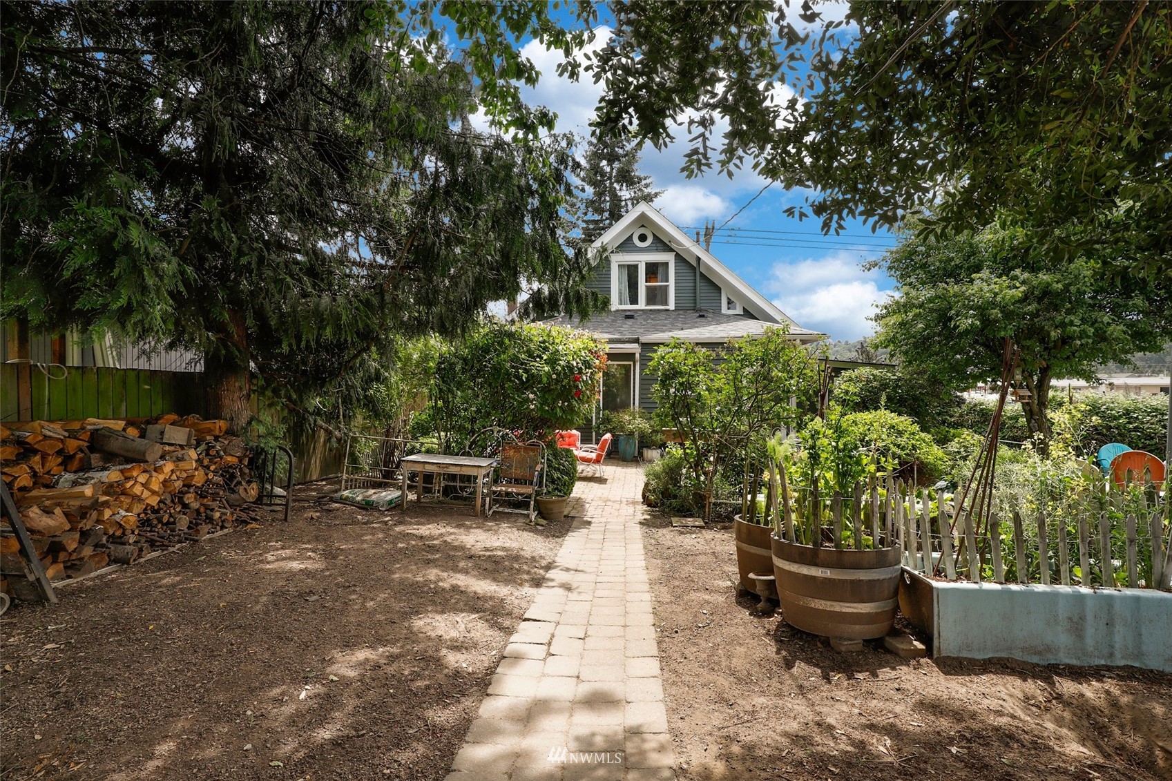 1010 South Director Street Seattle, WA 98108 - Photo 37 of 40 a view of outdoor space yard and patio