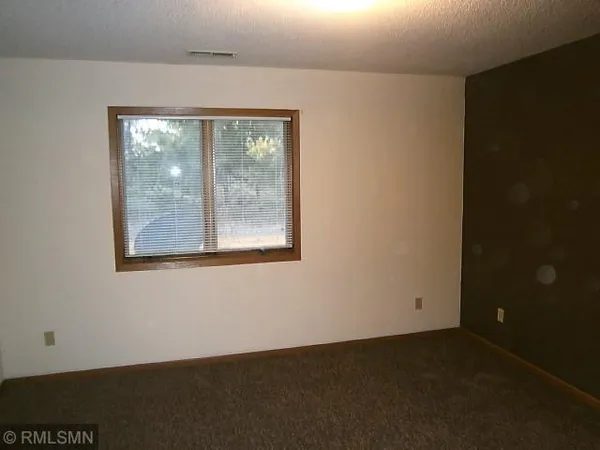 $1,300 | 1232 Spruce Court, Unit D, New Richmond, WI 54017