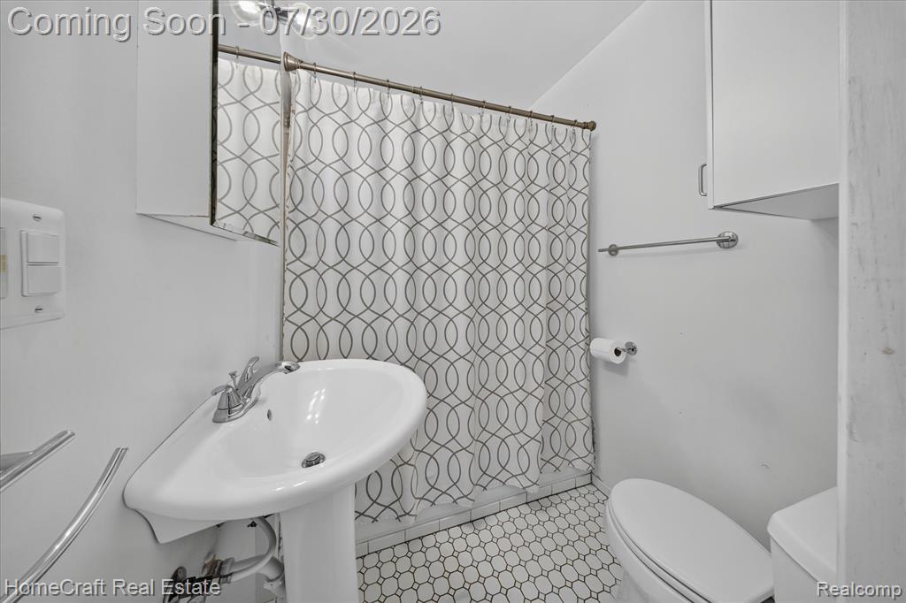 28504 West Seven Mile Road Livonia, MI 48152 - Photo 23 of 51 Gallery Image 23