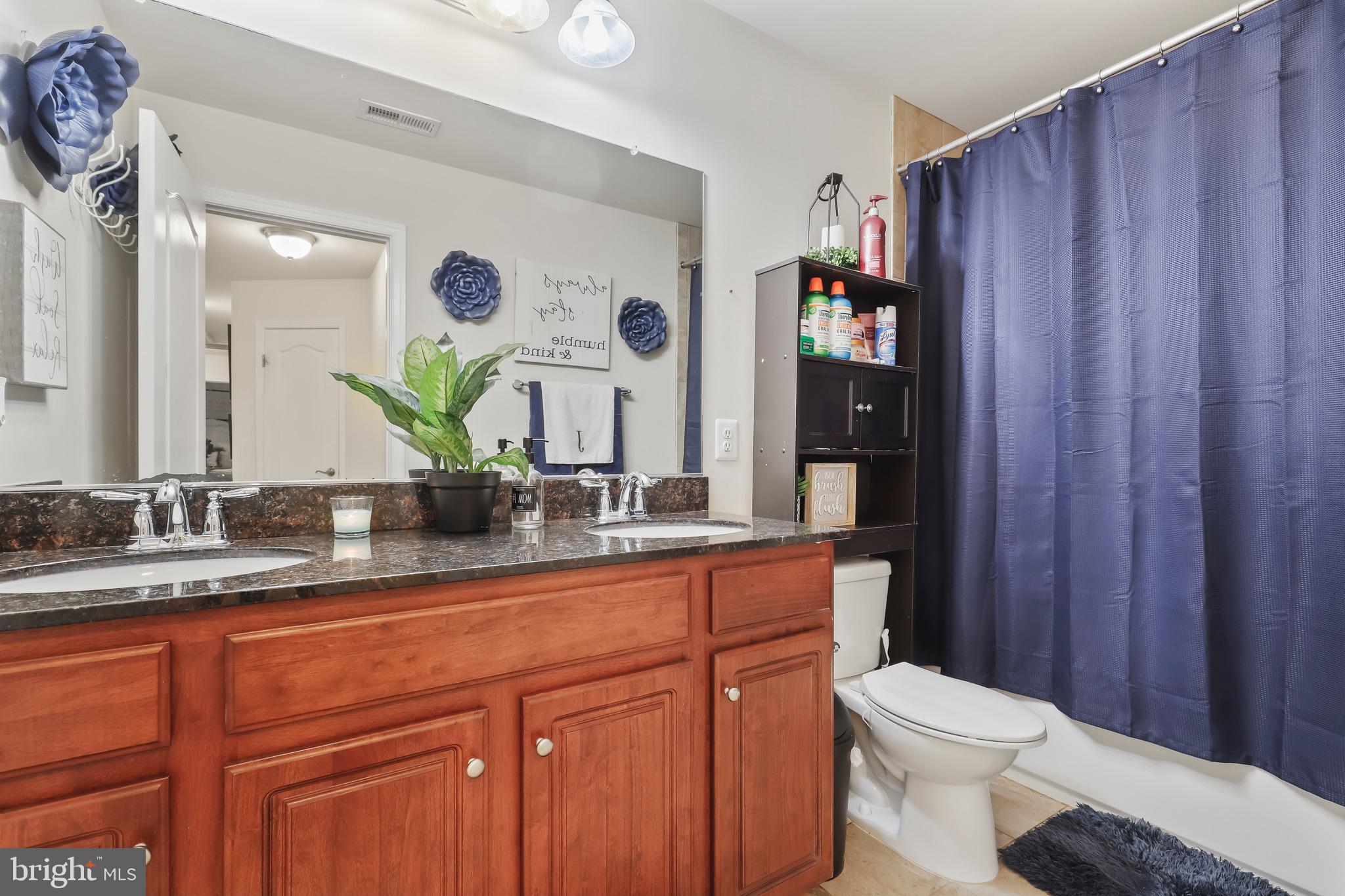 456 Decatur Road Stafford, VA 22554 - Photo 23 of 31 Upper Level Bathroom