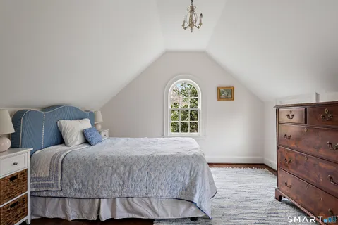 $2,395,000 | 3 Holmewood Lane, New Canaan, CT 06840