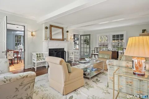 $2,395,000 | 3 Holmewood Lane, New Canaan, CT 06840
