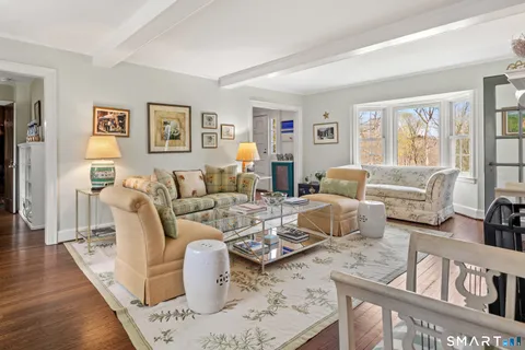 $2,395,000 | 3 Holmewood Lane, New Canaan, CT 06840