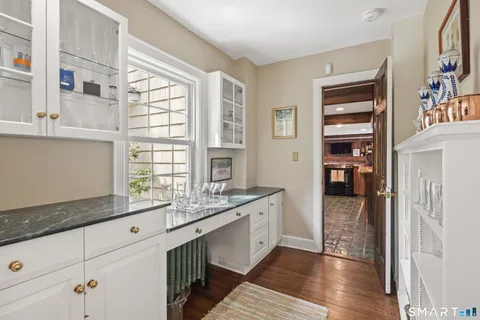 $2,395,000 | 3 Holmewood Lane, New Canaan, CT 06840