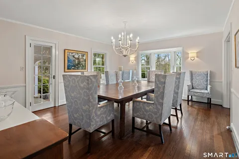 $2,395,000 | 3 Holmewood Lane, New Canaan, CT 06840