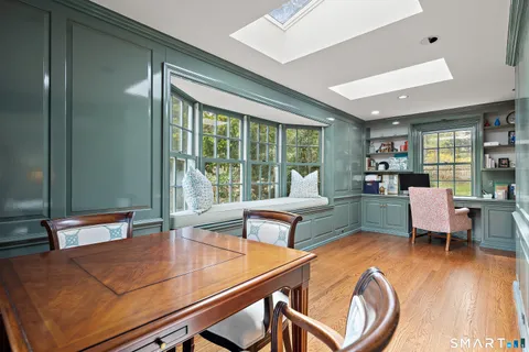 $2,395,000 | 3 Holmewood Lane, New Canaan, CT 06840