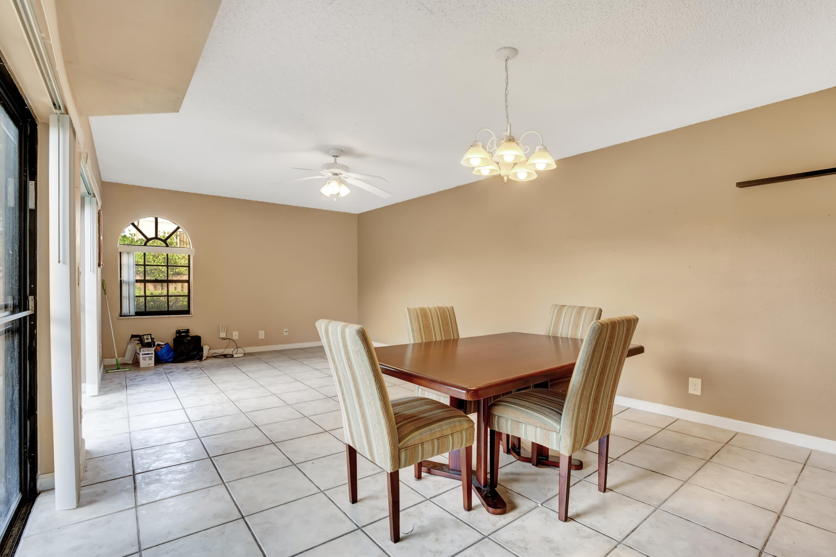 8068 Severn Drive, Unit A Boca Raton, FL 33433 - Photo 5 of 30 DSC09319