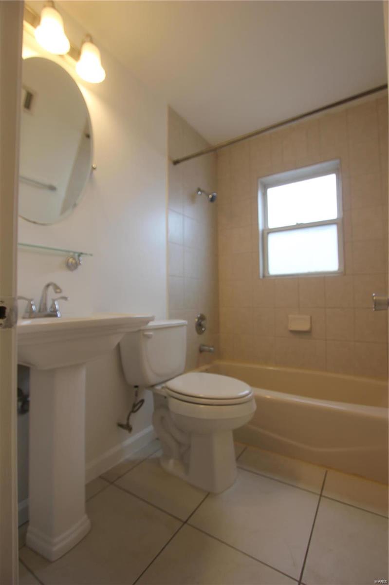 4013 Mt Olive Road St. Louis, MO 63125 - Photo 8 of 16 Gallery Image 8