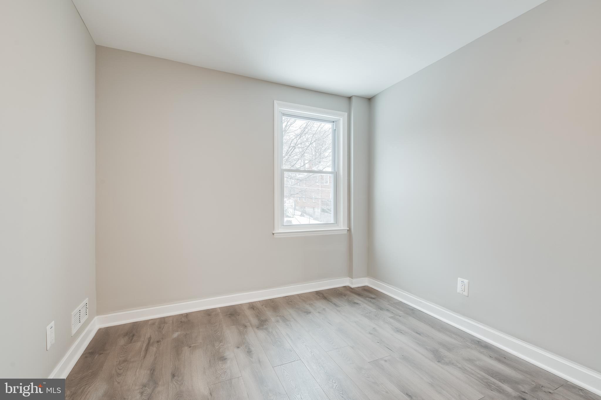 6162 Regent Park Road Baltimore, MD 21228 - Photo 31 of 36