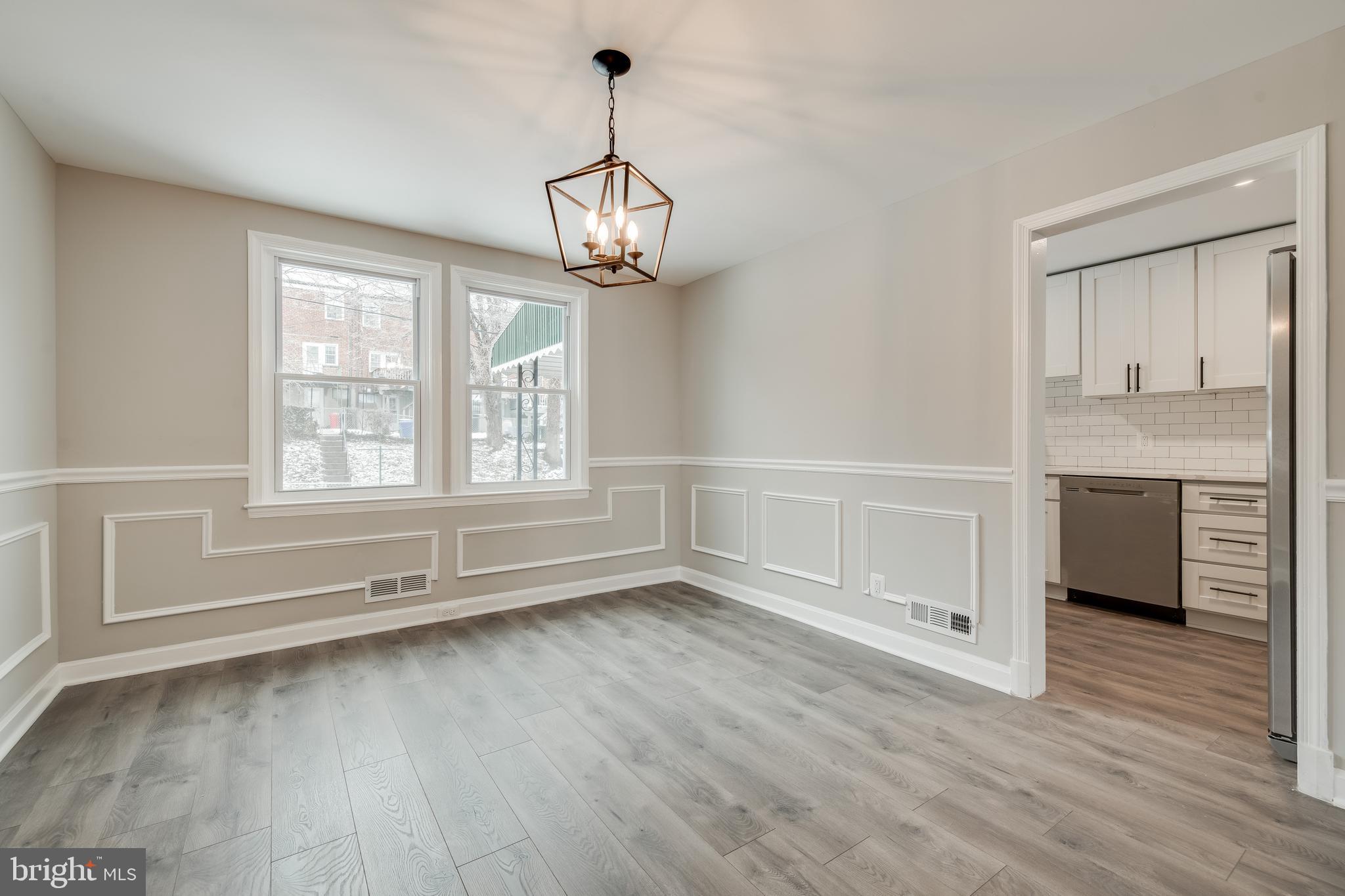 6162 Regent Park Road Baltimore, MD 21228 - Photo 6 of 36