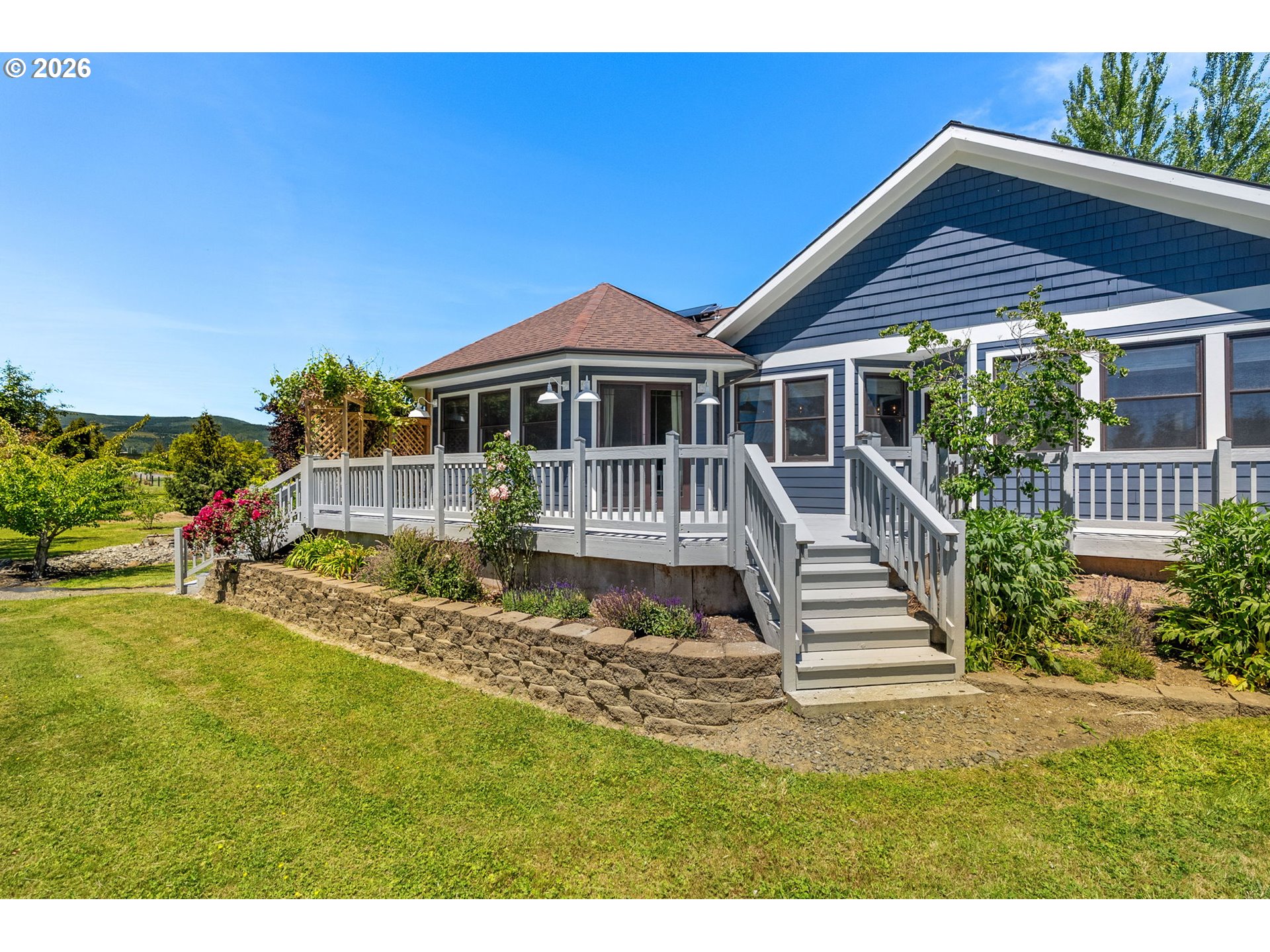 2939 Wyeast Road Hood River, OR 97031 - Photo 40 of 48