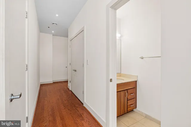 $379,900 | 23 South 23rd Street, Unit 2L, Philadelphia, PA 19103