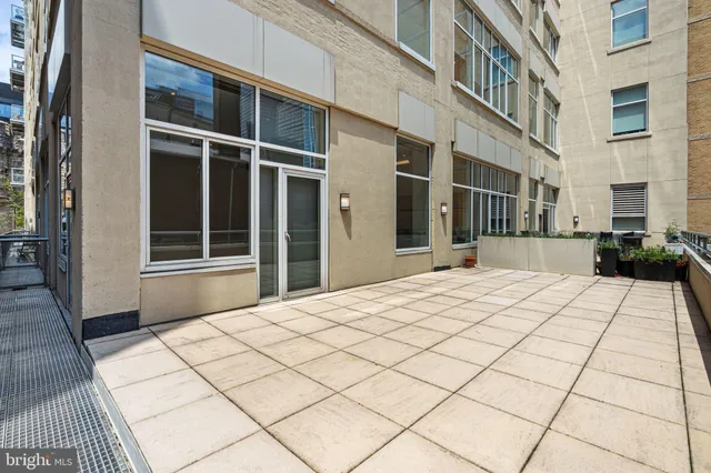 $379,900 | 23 South 23rd Street, Unit 2L, Philadelphia, PA 19103