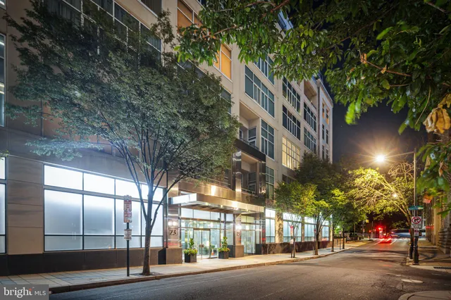 $379,900 | 23 South 23rd Street, Unit 2L, Philadelphia, PA 19103