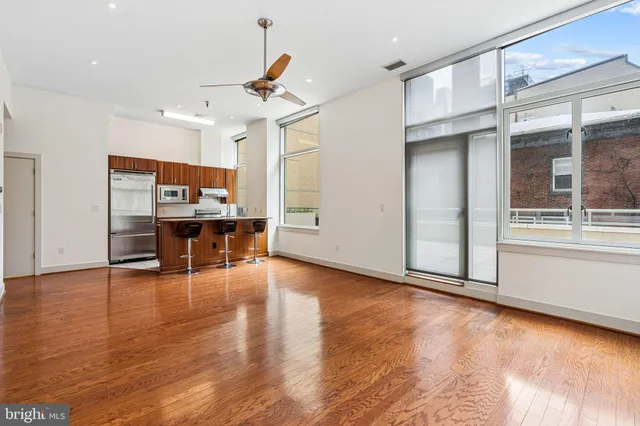 $379,900 | 23 South 23rd Street, Unit 2L, Philadelphia, PA 19103