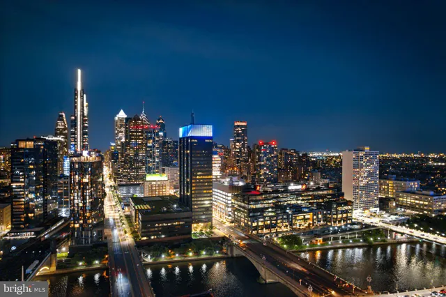 $379,900 | 23 South 23rd Street, Unit 2L, Philadelphia, PA 19103