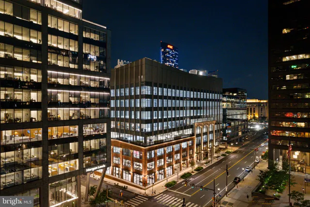 $379,900 | 23 South 23rd Street, Unit 2L, Philadelphia, PA 19103