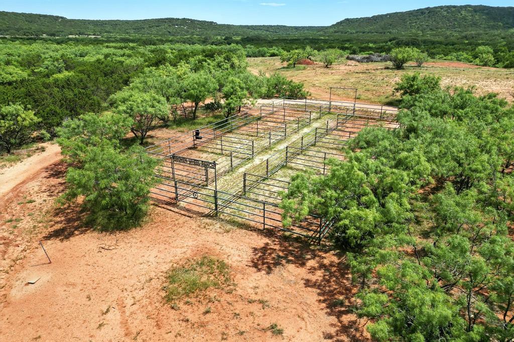 635 County Road 184 Winters, TX 79567 - Photo 30 of 40 Additional Stables for guests