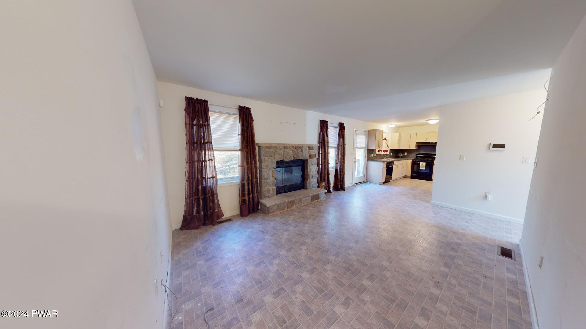 4365 Pine Ridge Drive East Bushkill, PA 18324 - Photo 19 of 50 4365-Pine-Ridge-Dr-11012024_163120