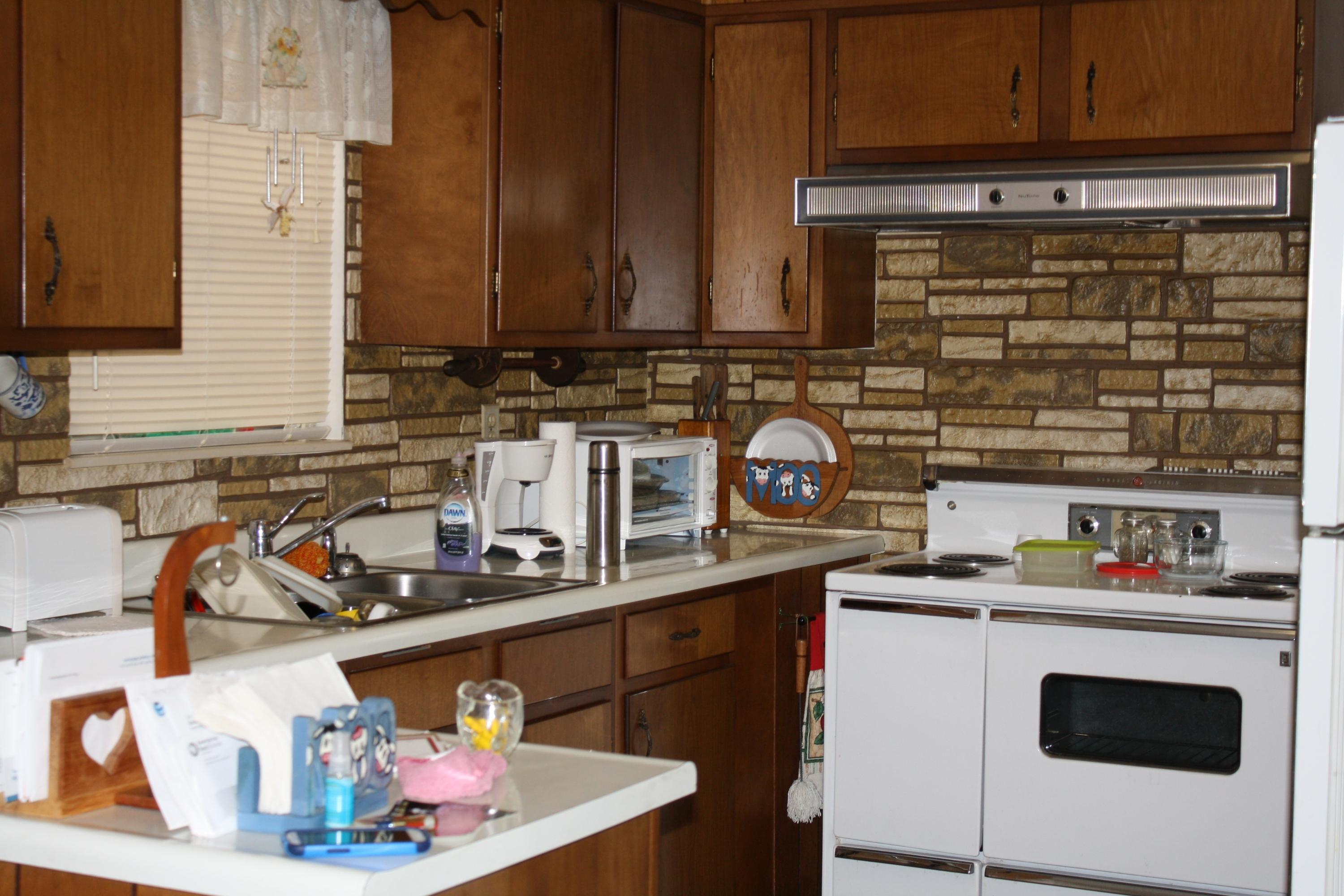 463 Hillvale Road Clinton, TN 37716 - Photo 3 of 7 IMG_4522