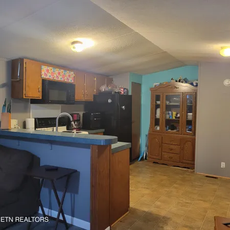 $209,900 | 1618 Omaha Trail, Dandridge, TN 37725